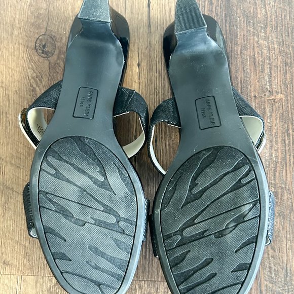 Black Womens Sandals, Strappy Heels 9M Summer Sandals, Black Sandals Anne Klein - Picture 5 of 10